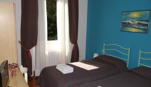 Twin Room, Private Bathroom