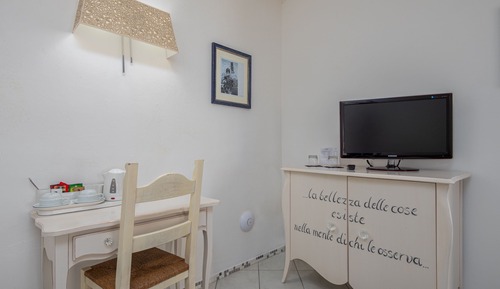 Superior Double Room (The Pelican Villa)