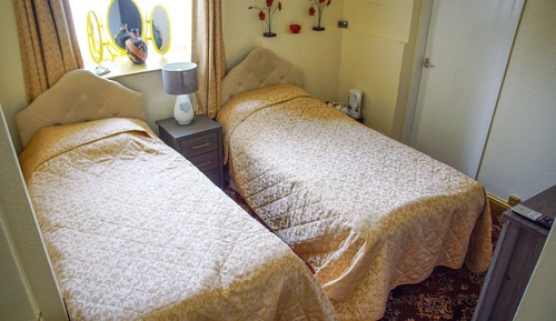 Standard Twin Room