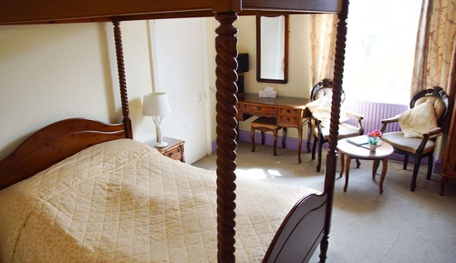 Four-Poster Room