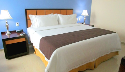 Standard Room, 1 King Bed
