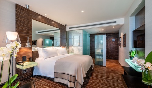 Deluxe Room (Front)