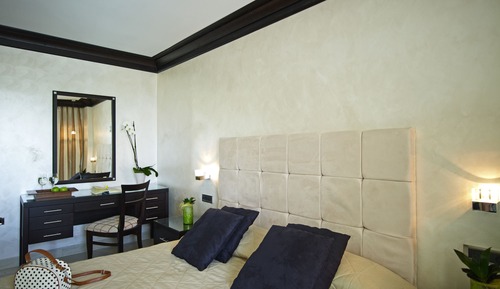 Standard Twin Room (Land View)