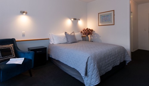 Superior Studio, Non Smoking, Balcony (Queen Superior Studio)