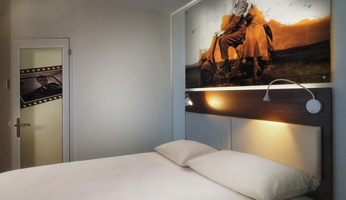 Room, 1 Double Bed (Cinema)