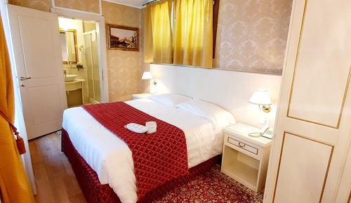 Classic Double Room, Terrace, Courtyard View
