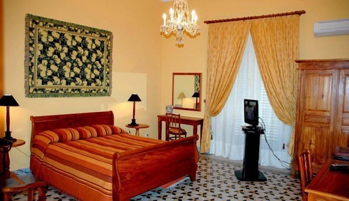 Suite, Private Bathroom