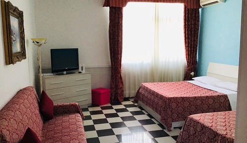 Triple Room