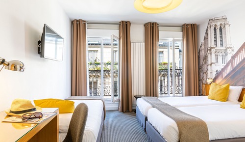 Triple Room