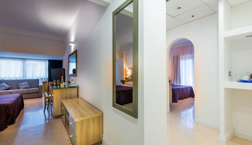 Studio Suite, Sea View