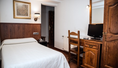 Classic Single Room