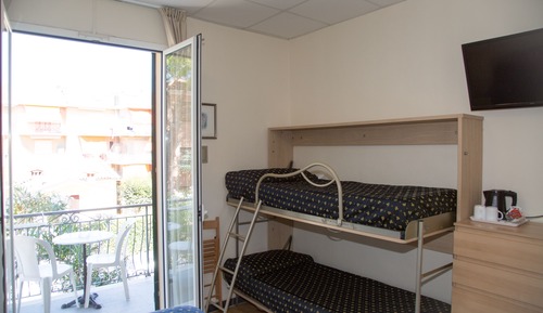 Quintuple Room (4 pax)