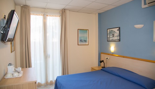 Triple Room (2 pax)