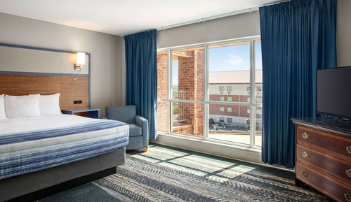 Suite, 1 King Bed, Non Smoking