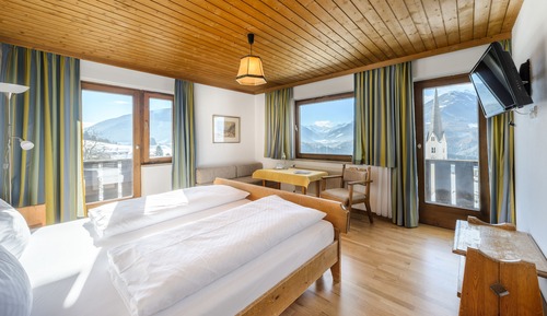 Double Room, Balcony, Mountain View