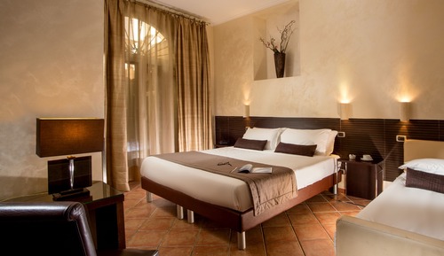 Triple Room