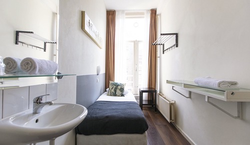 Basic Single Room, 1 Twin Bed, Shared Bathroom