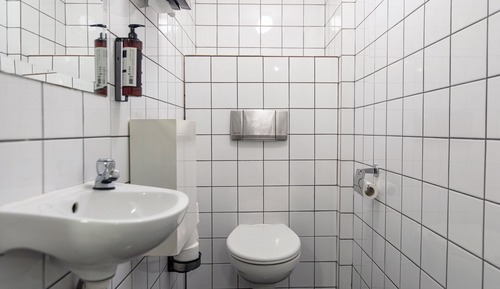 Basic Triple Room, 3 Twin Beds, Shared Bathroom (4th floor)