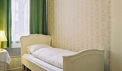 Single Room, Shared Bathroom