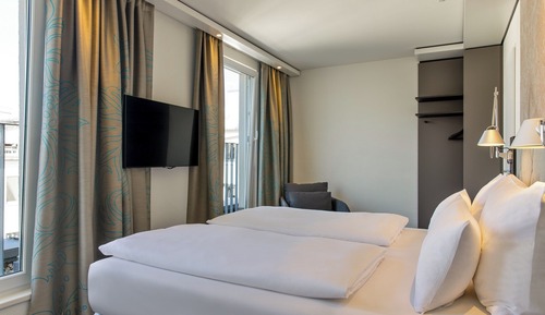 Comfort Room, 1 Queen Bed