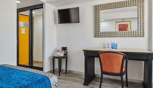 Suite, 2 Double Beds, Non Smoking