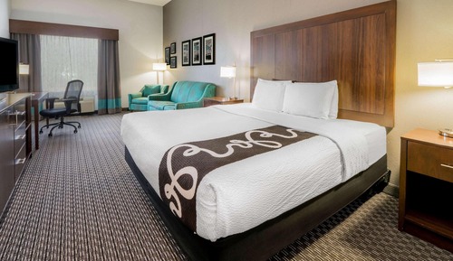 Deluxe Suite, 1 King Bed, Non Smoking
