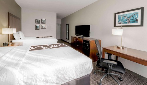 Room, 2 Queen Beds, Accessible, Non Smoking