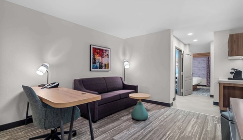 One king junior suite evolution room