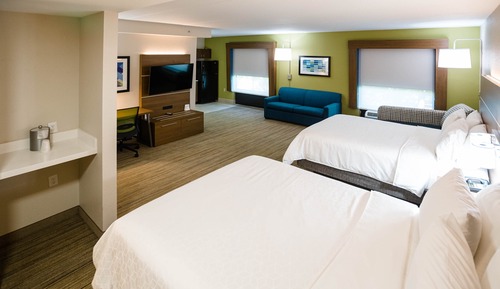 Suite, 2 Queen Beds