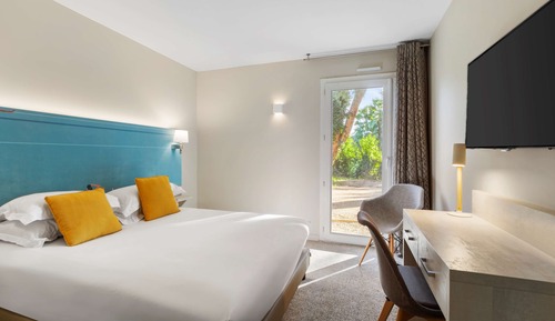 Classic Room, 1 Queen Bed, Non Smoking