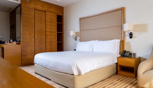 Standard Room, 1 King Bed, Balcony