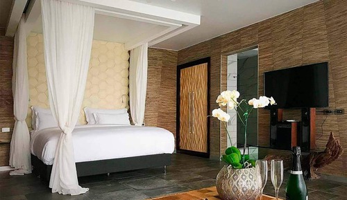 Tropical Suite