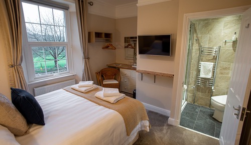 Standard Room, 1 King Bed