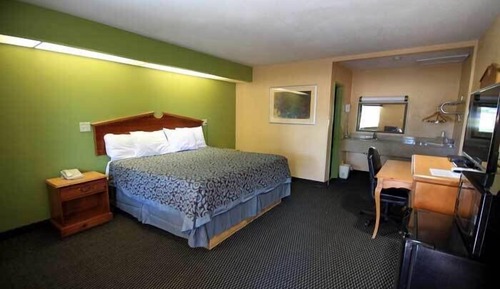 Room, 1 Queen Bed, Smoking