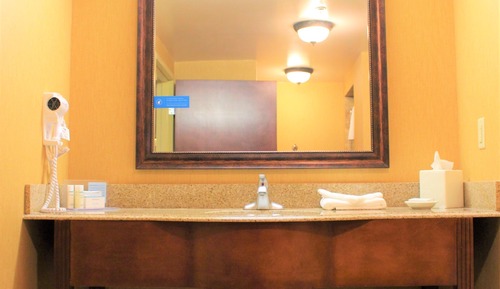 Suite, 1 King Bed, Non Smoking