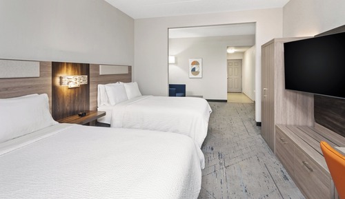 Suite, Multiple Beds (Additional Living Area)
