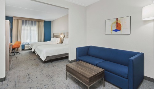 Suite, Multiple Beds, Mobility Accessible (Communications, Access Tub)