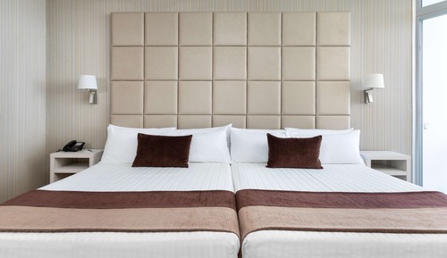 Standard Room (2 adults and 2 children)