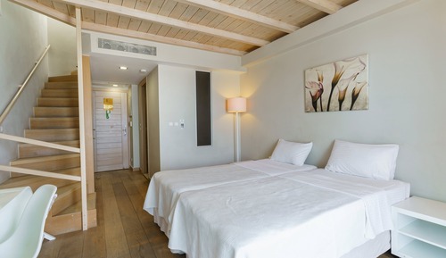 Family Suite Split Level with Sea View