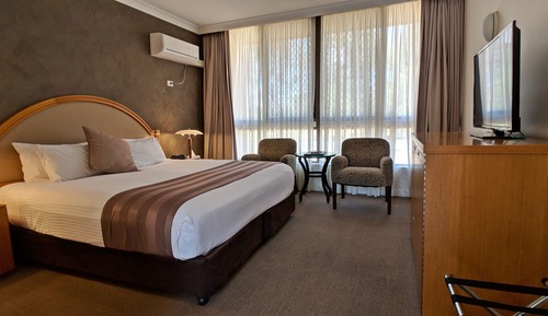 Superior King Room 