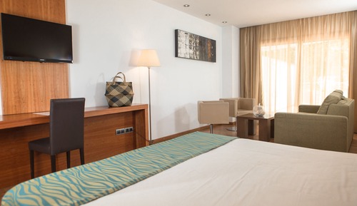 Junior Suite (3 adults + 1 child)