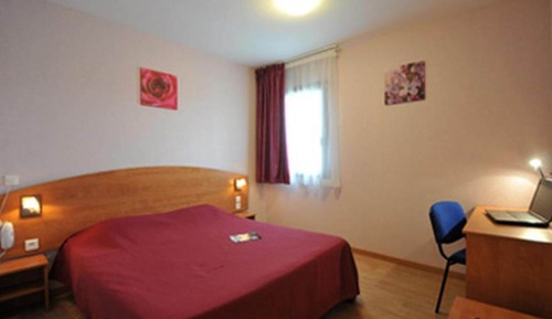 Double Room, Bathtub