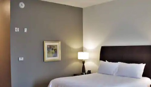 Junior Suite, 1 King Bed, Accessible