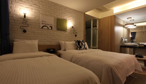 Standard Twin Room, 2 Twin Beds, Bathtub