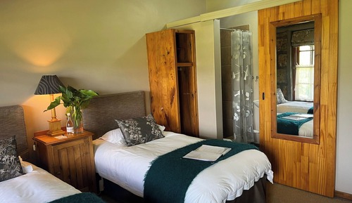 Basic Twin Room