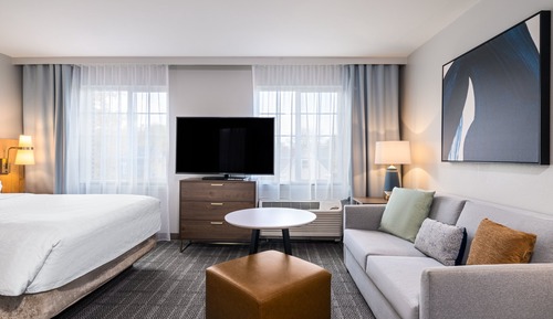 Studio Suite, 1 Queen Bed, Kitchen