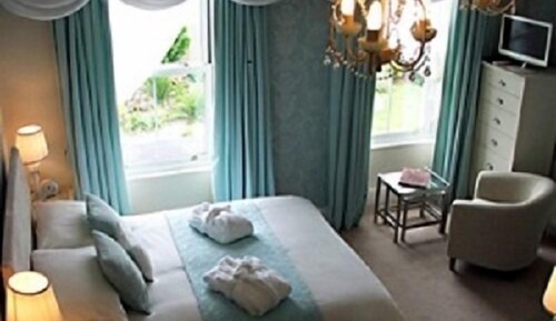 Luxury Room, 1 King Bed, Ensuite (Tall Ships Room)