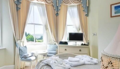 Luxury Double Room, Ensuite, Sea View