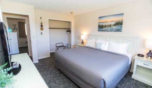 Suite, Two Bedrooms, 1st Floor (Pet Friendly)