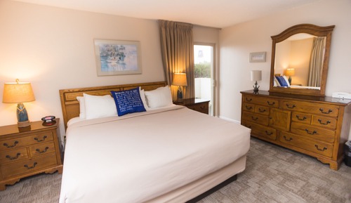 Suite, Two Bedrooms Wing, 1st Floor (No Pets)